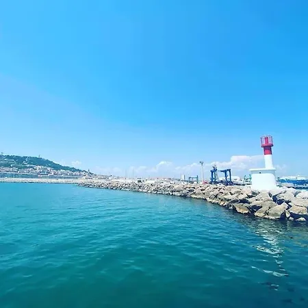 Havre De Paix Avec Jardin Et Clim En Centre De Sete